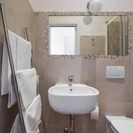 ゲストハウス Cavalieri's Grand